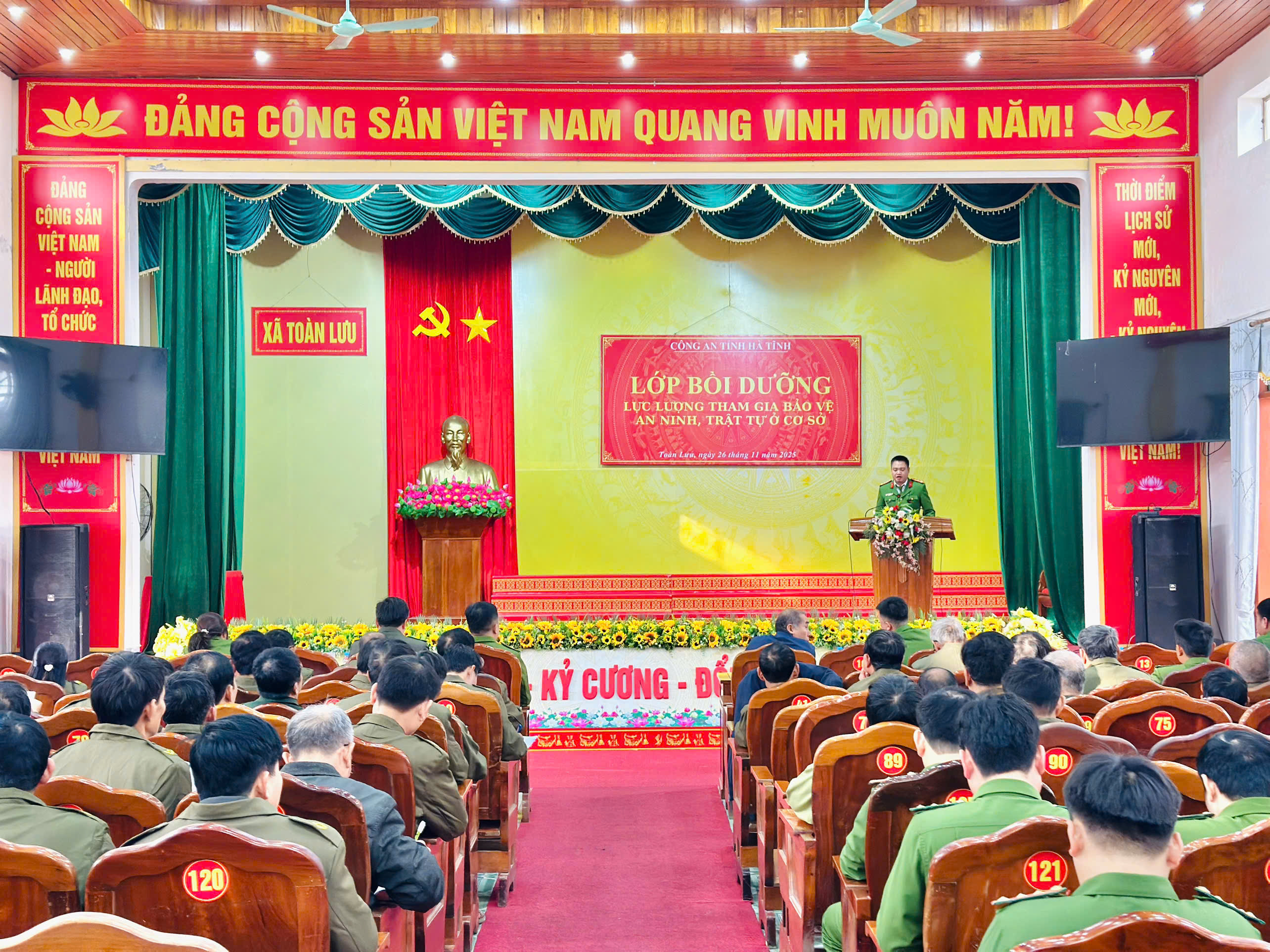 Toàn Lưu bồi dưỡng nghiệp vụ cho lực lượng an ninh trật tự cơ sở 