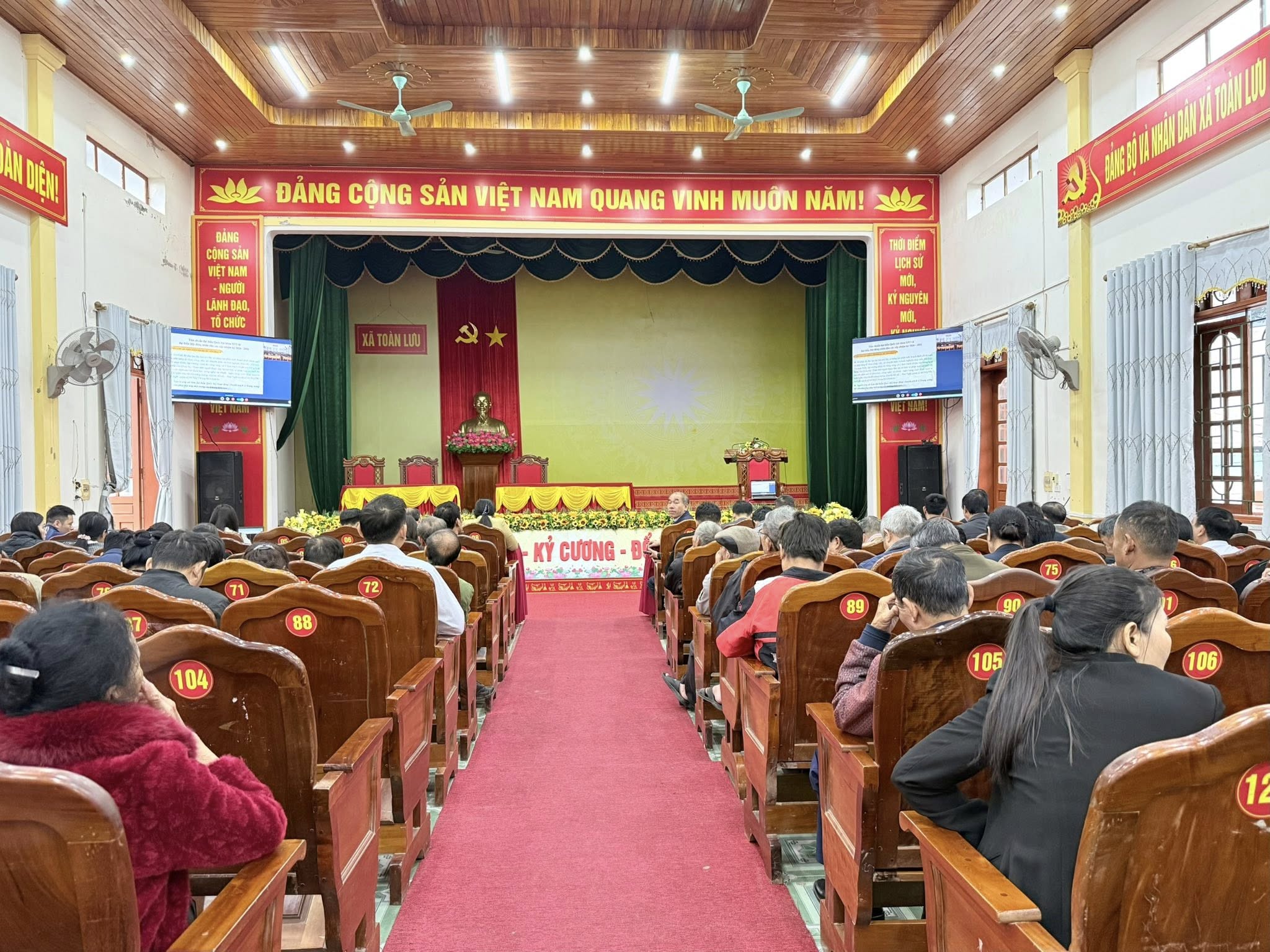 Xã Toàn Lưu tham dự Hội nghị trực tuyến Quán triệt chỉ thị của bộ chính trị về công tác bầu cử Quốc hội khóa XVI và đại biểu HĐND các cấp nhiệm kỳ 2026 - 2031