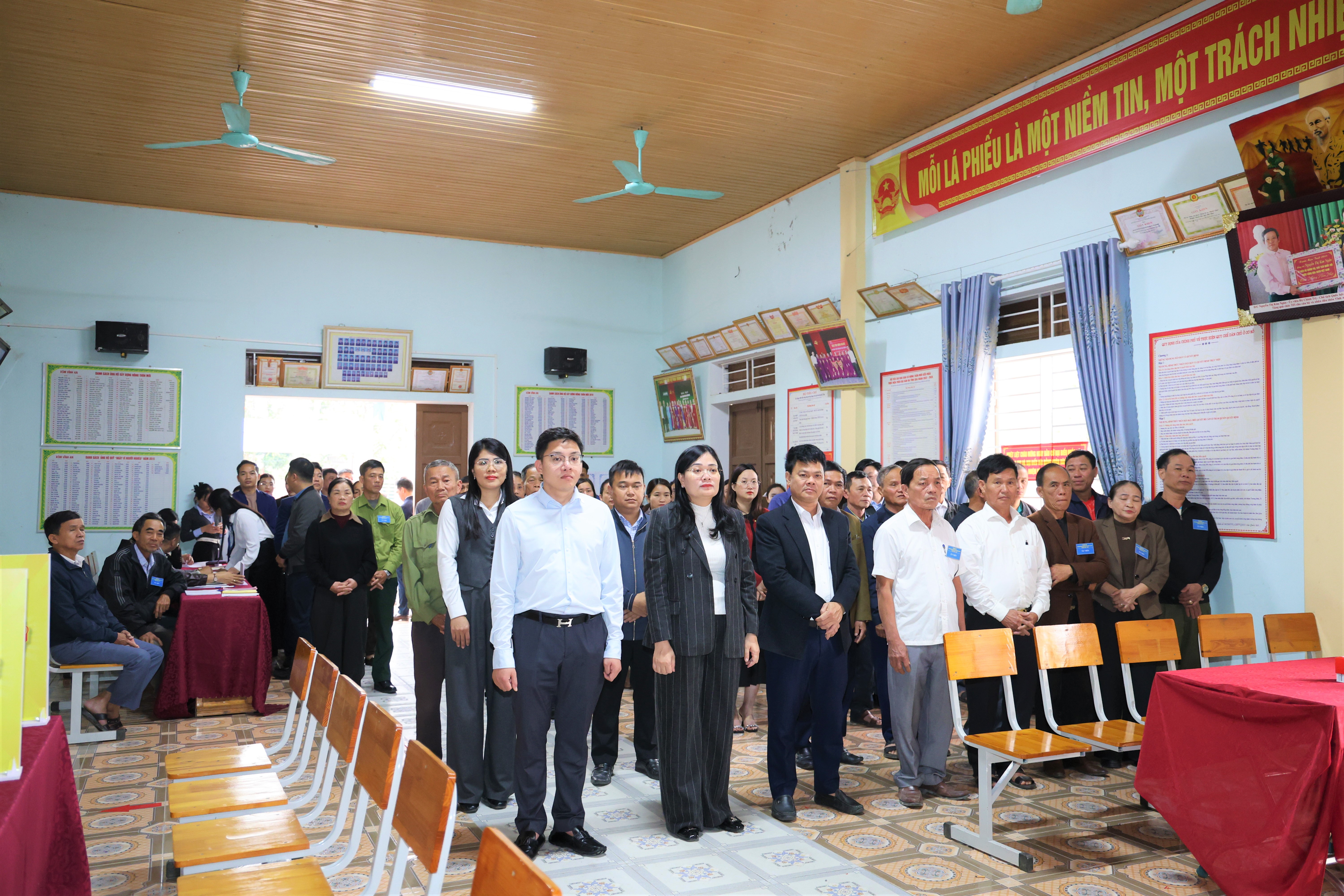 XÃ TOÀN LƯU DIỄN TẬP VẬN HÀNH THỬ CÔNG TÁC TỔ CHỨC BẦU CỬ CHO CÁC TỔ BẦU CỬ 