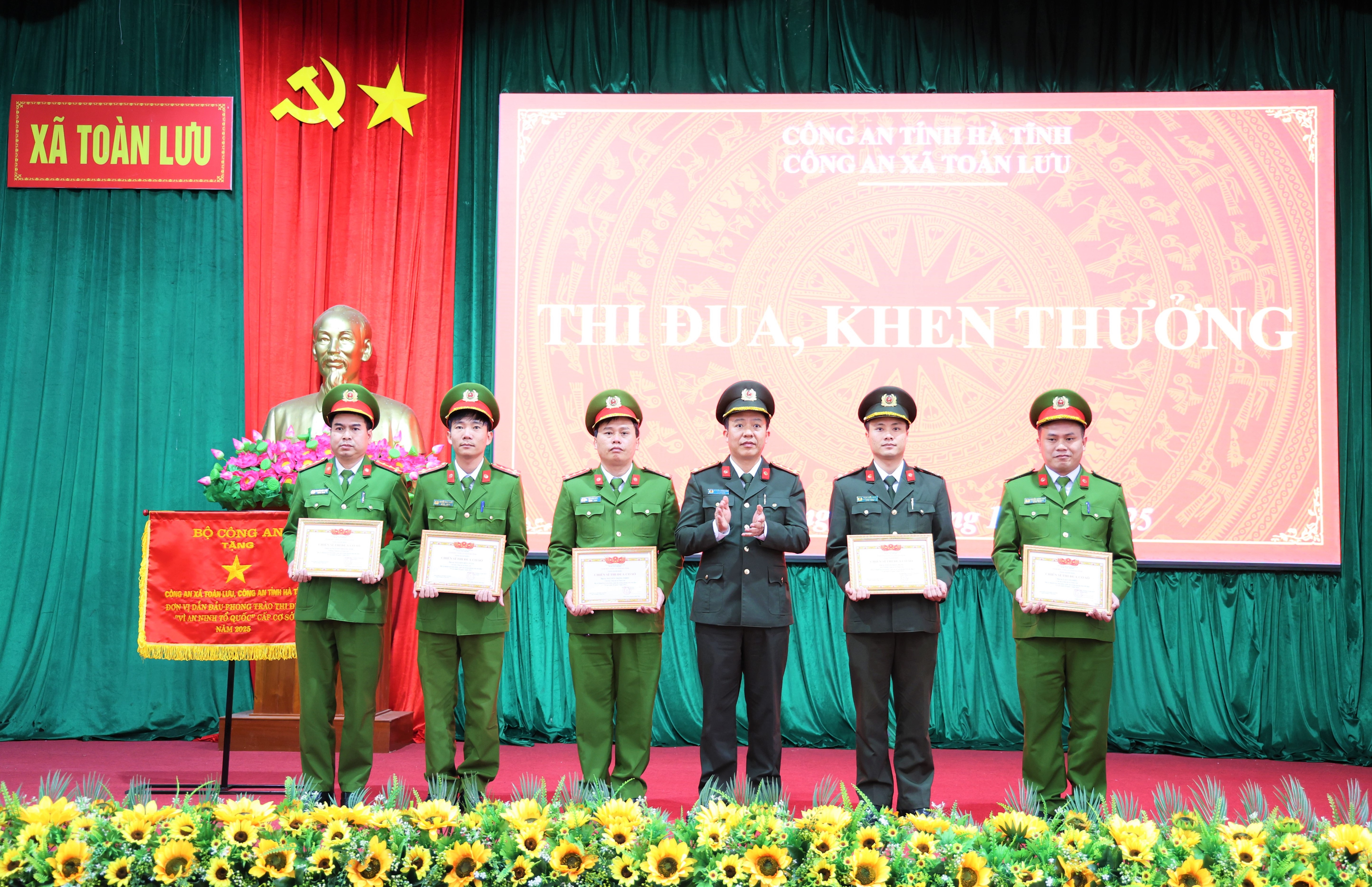 Công an xã Toàn Lưu tổng kết công tác Công an năm 2025, triển khai nhiệm vụ năm 2026