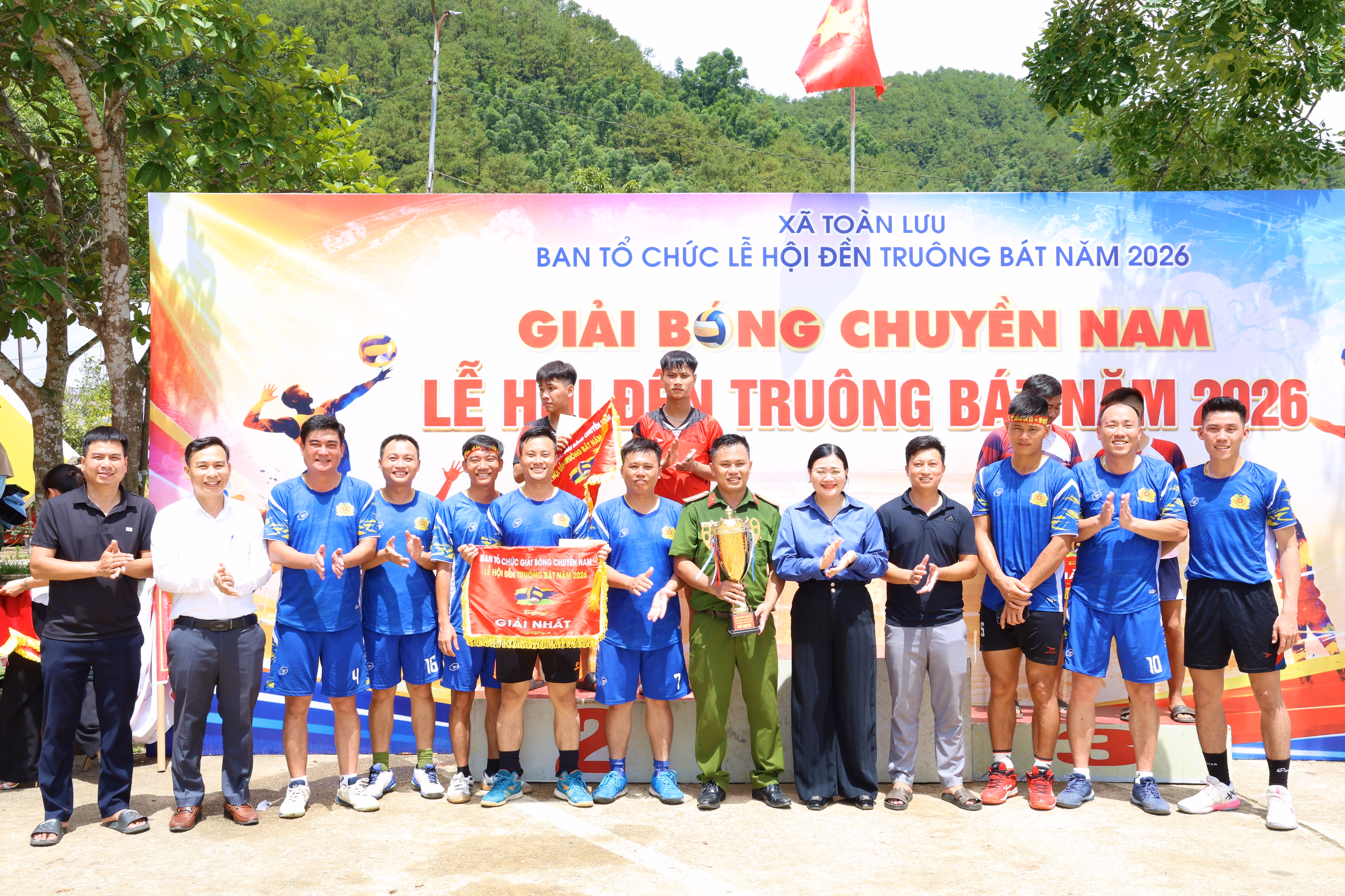 Công an xã Toàn Lưu vô địch giải bóng chuyền nam Lễ hội Đền Truông Bát năm 2026  