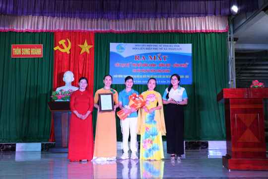 Ra mắt CLB “ Phụ nữ sống xanh – sống đẹp – sống khỏe” chi hội phụ nữ thôn Song Hoành 