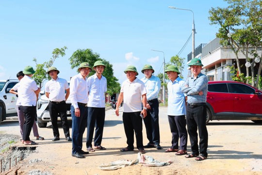 Lãnh đạo xã Toàn Lưu kiểm tra tiến độ thi công các công trình, Dự án trên địa bàn 