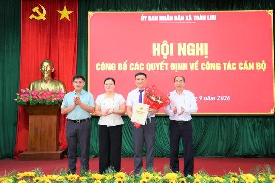 Toàn Lưu công bố các Quyết định về công tác cán bộ