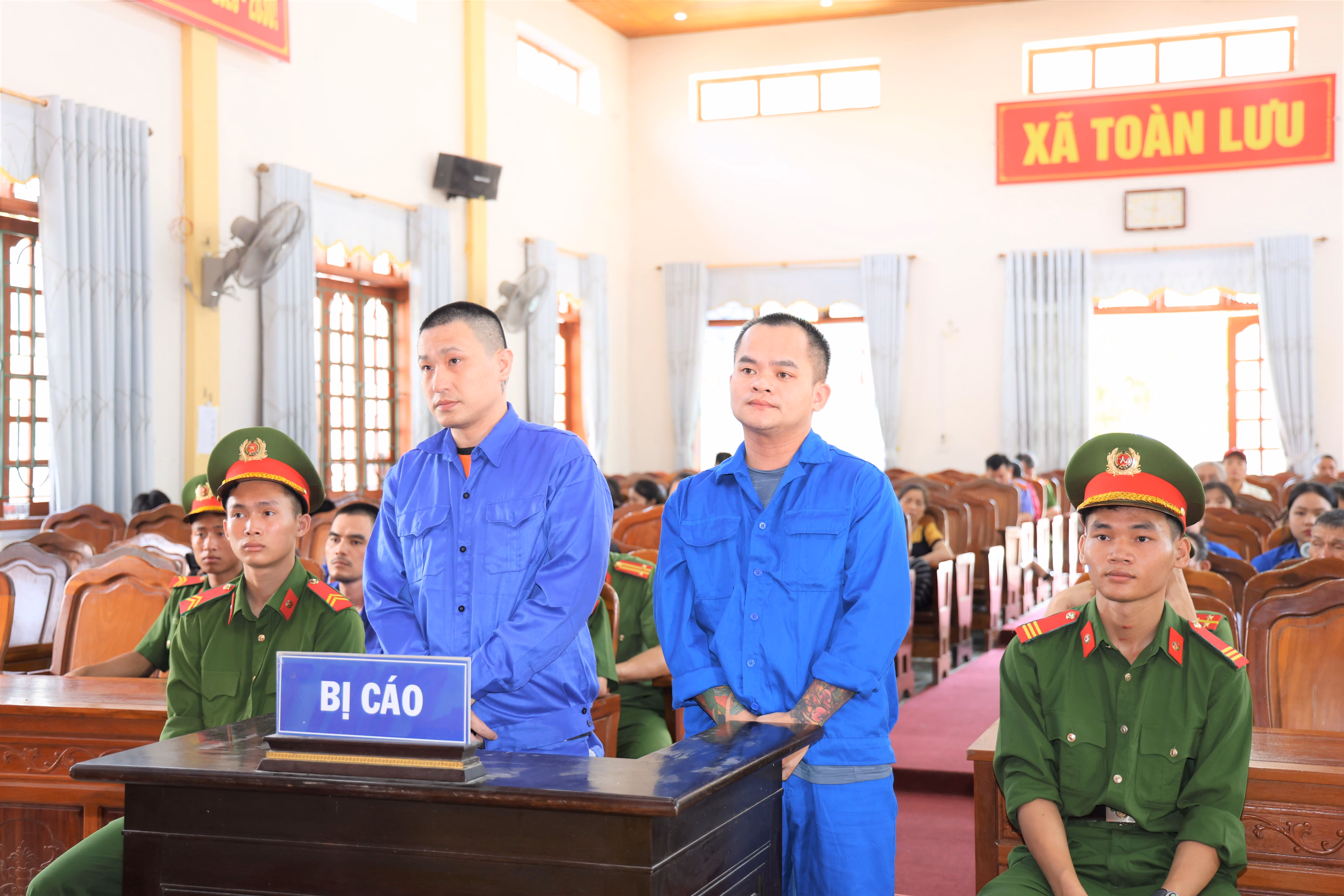 2 bị cáo lĩnh mức an 7 năm tù giam về tội tổ chức sử dụng trái phép chất ma túy 