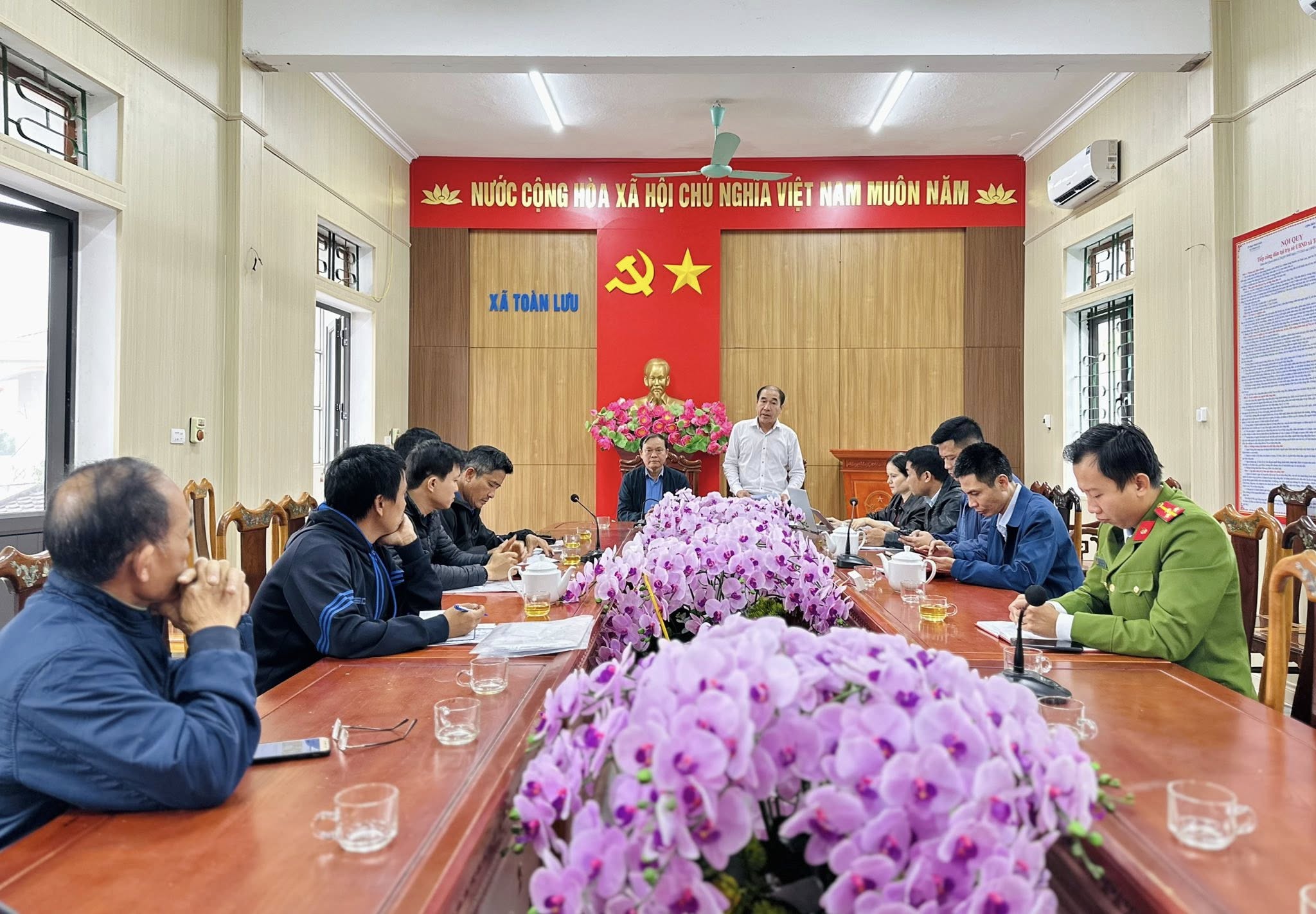 Lãnh đạo xã Toàn Lưu hướng dẫn, giải quyết nhiều vụ việc về tranh chấp đất đai tại phiên tiếp dân định kỳ tháng 12  